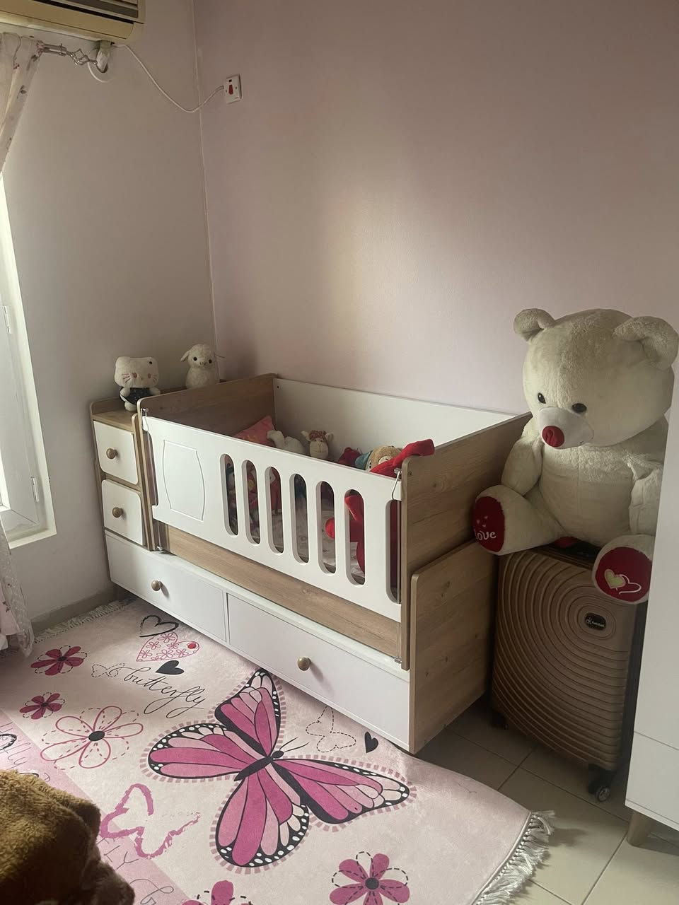 غرفة طفله للبيع كنتور+چربايه بحاله ممتازه والله مشتريتها بمليون ورايدتها ب500


**إذا كنت صاحب هذا الإعلان وتريد حذفه لأي سبب، رجاءا أرسل رسالة إلى الدعم الفني**