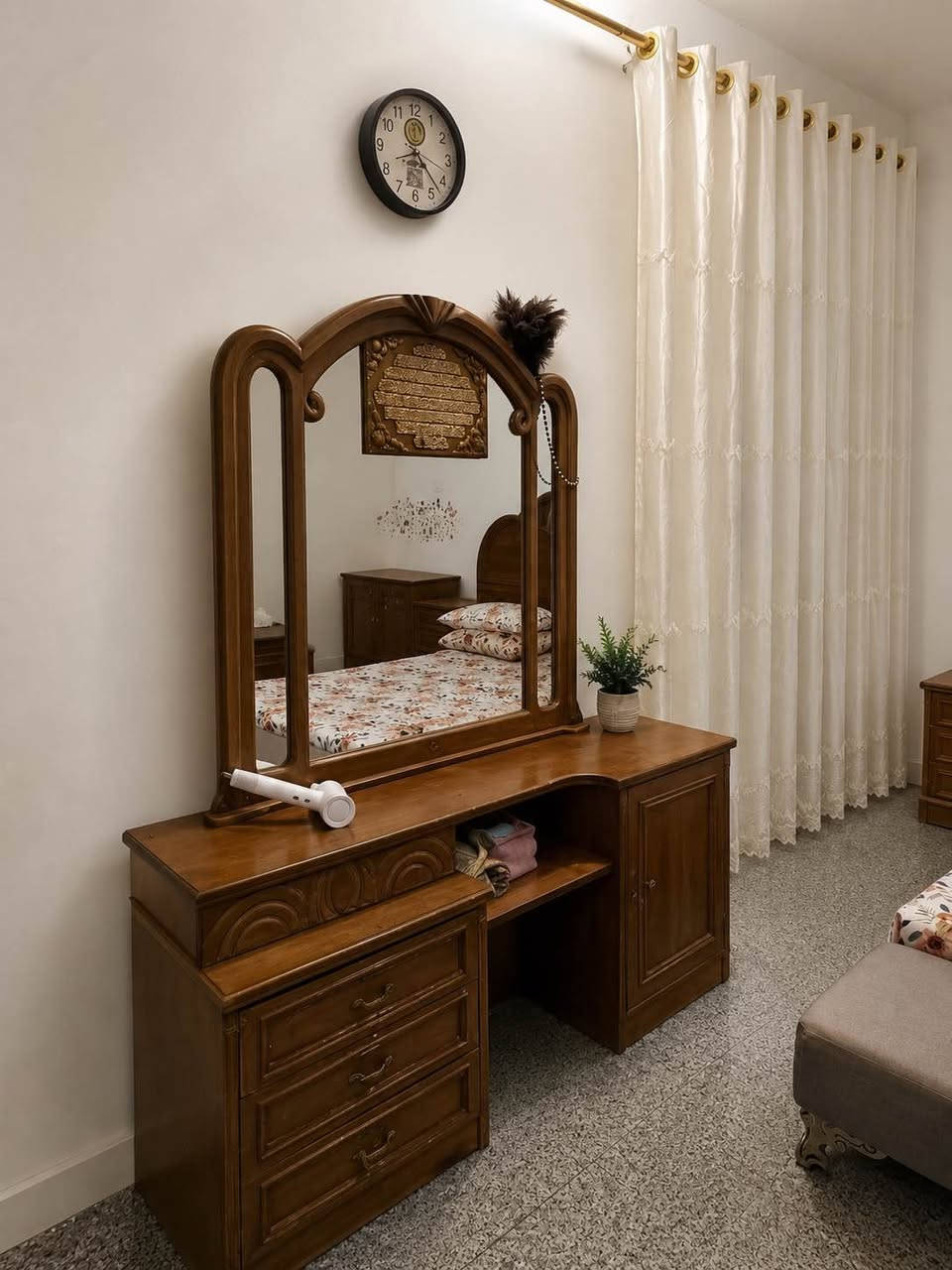 كنتور صاج ٣ تنتارع عمق ٥٠ سم كبير مع جربايه وميز تواليت وزاريه بغداد, العراق


**إذا كنت صاحب هذا الإعلان وتريد حذفه لأي سبب، رجاءا أرسل رسالة إلى الدعم الفني**