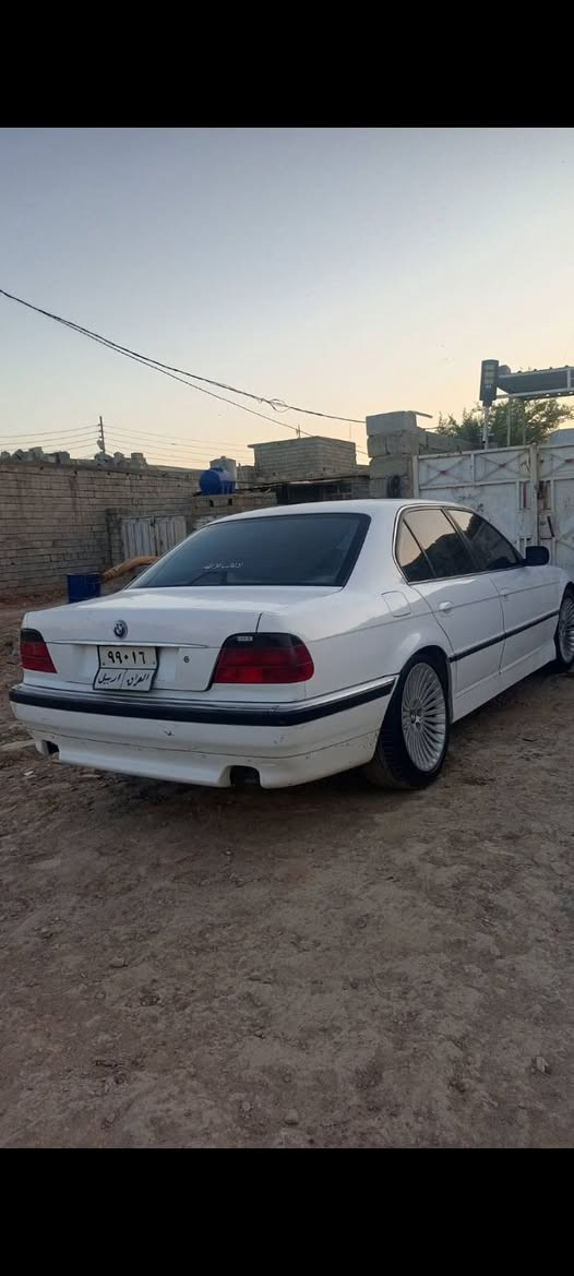 بيءم كاسحة موديل96 محرك كير نضيف تحويل ثاني يوم سيارة بسم عربي من بغداد يريد تحويل السعر مناسب جداً السعر 53وبي مجال المكان ديالى بعقوبة الرقم ***********
