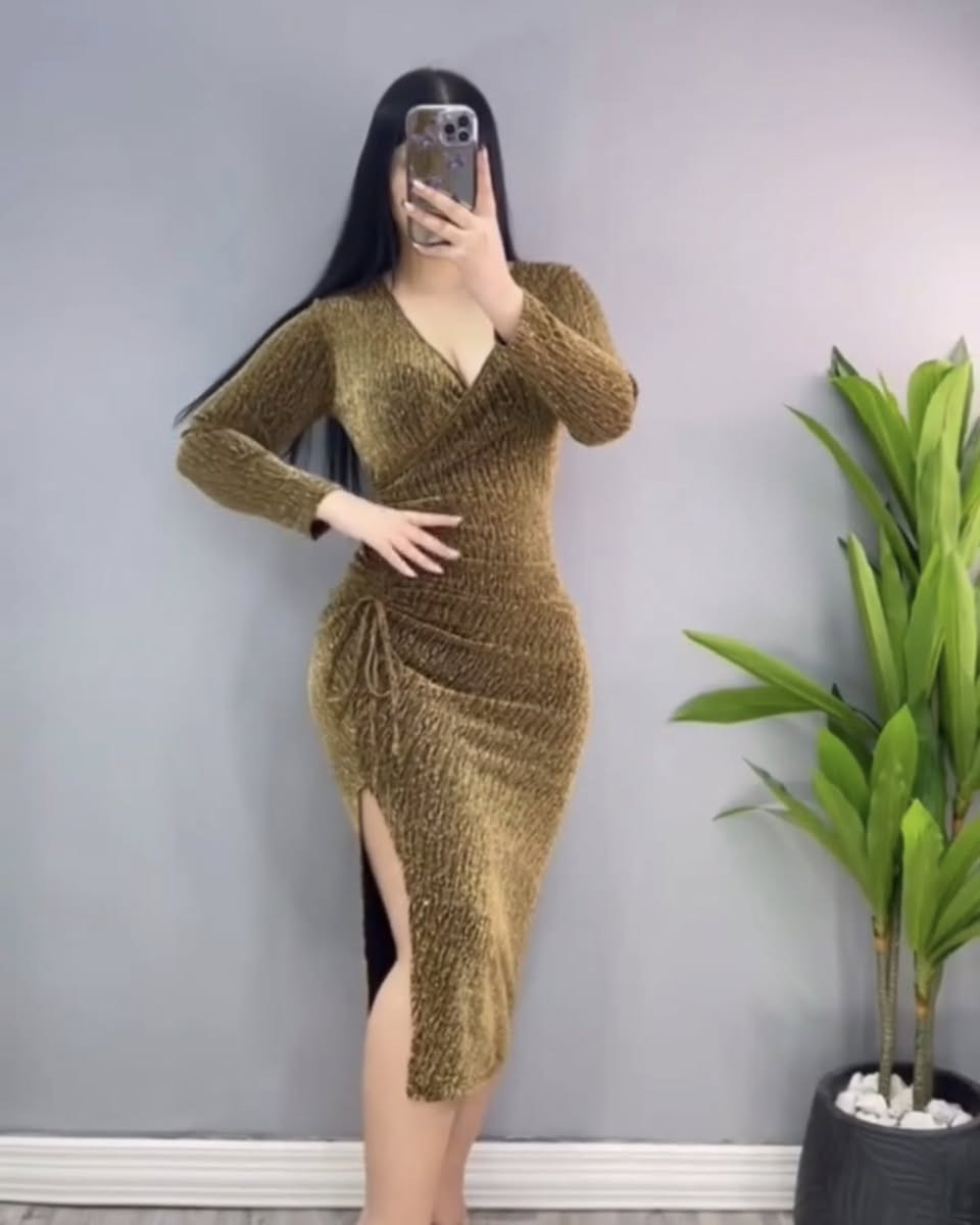 #تخفيضات_نار🔥❤️

إحنا أول من يبدّي عروض العيد بالحمزة الغربي 🔥
#فستان_ملكي_وأنيق بس بـ #10:000_دينار 👗

عرض خاص بمناسبة العيد ، والكمية محدودة ، لحك قبل ما يخلص

📍 #مجمع_حمودي_البديري
الحمزة الغربي شارع زيد وأيهم قرب عارضة المواكب (عارضة بيت نصيف)

📲 للتواصل واتساب: ***********

العيد غير ويانة
