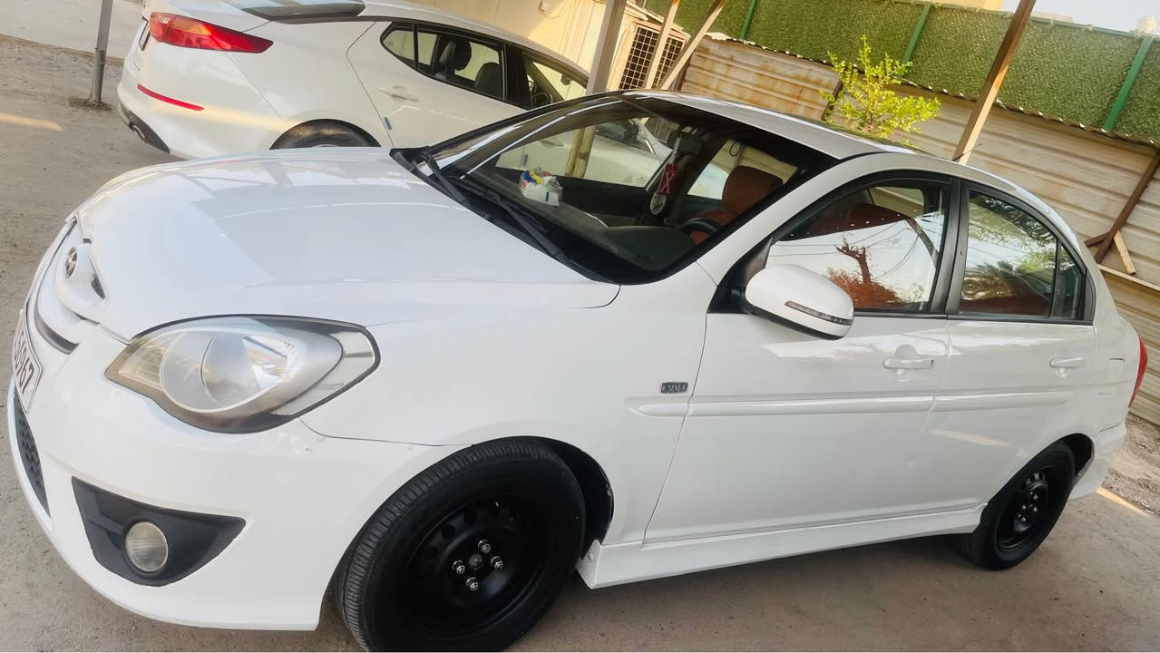 مواصفاتها معروفه

محرك 1600cc المرغوب 

فتحة 

اشاير بالمري

رقم انكليزي بأسمي تحويل ثاني يوم 

ضفتلكم سونارها 
مكاني بغداد الدورة 

سعرها 92 وبيها مجال الشراي خلي يتصل ويدلل

*********** بغداد, العراق
