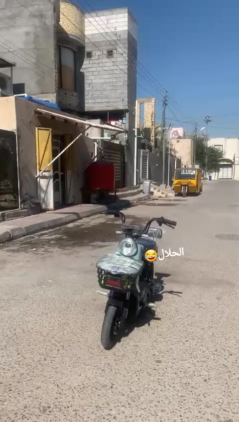 سلام وعليكم دراجه حجم 14للبيع دراجه جديده صارلي شهرين من ماخذه من الوكيل دراجه نضيفه كلش كلشي شغال دراجه تاخذه ما تصرف عليه السعر 300بيه مجال حك جيه الرقم ***********موجود واتساب
