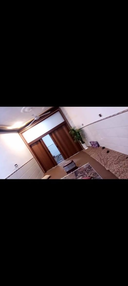 سلام عليكم ورحمة الله وبركاته بيت للبيع مساحه 120 متر كامل من كل شي بي كراج كبير للاستفسار ***********
