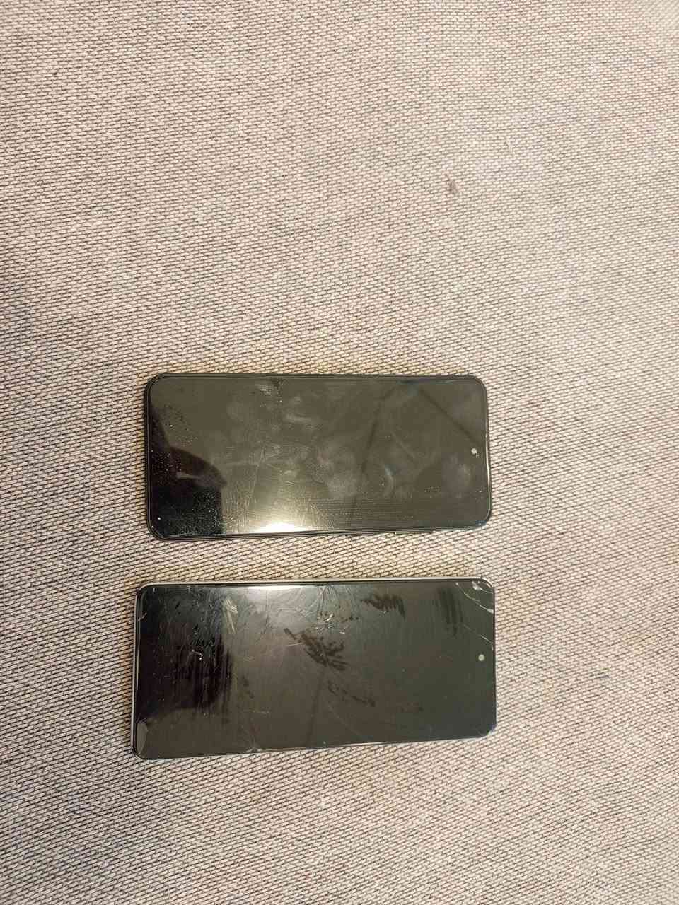 عندي ذني جهازين للبيع اثنينهم يشتغلون  بس واحد رايدله تبديل شاشه وضهر والثاني كلشي مابي الشراي يتفضل خاص


**إذا كنت صاحب هذا الإعلان وتريد حذفه لأي سبب، رجاءا أرسل رسالة إلى الدعم الفني**