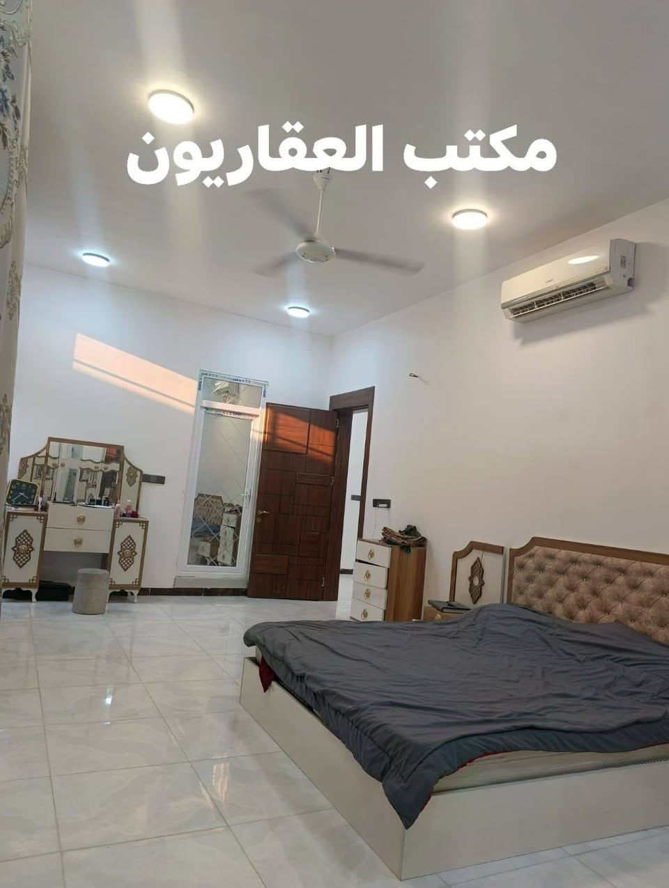 يعلن مكتب العقاريون 

عن توفر بيت للبيع في حي الجمعية 
المساحة: 190 متر
جنس العقار: طابو زراعي 
سنة البناء: 2024
الواجهة: 16.5 متر 

تفاصيل البيت :

الطابق الأرضي:
أستقبال _ صالة _ مطبخ _ صحيات داخلية وخارجية _ غرفة نوم 

الطابق الأول:
ثلاث غرف نوم نظام سويتات _ صالة _ غرفة لغسيل الملابس 

للأستفسار: ***********
