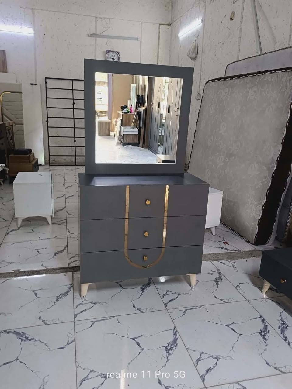 غرفة نوم تركي مستخدم 
 نضافة95/💯
عدد القطع / 5 
نضام / أبواب 💢 
سعر 475
شد ونقل داخل بغداد مجاني🚛
يوجود توصيل محافضات


**إذا كنت صاحب هذا الإعلان وتريد حذفه لأي سبب، رجاءا أرسل رسالة إلى الدعم الفني**