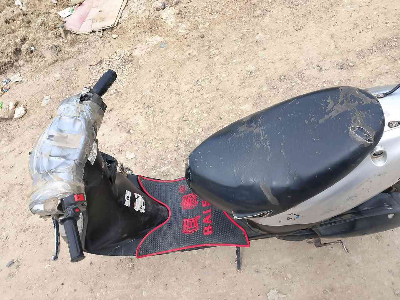 سلام عليكم دراجه ساسوكي للبيع دراجه طفت فجأه الله شاهد بس نضافته كافي طفات فجأه وماسويته عفتها ابيعها كوم حديد سعرها قيم واخذ مكاني حله شارع 80 للستفسار على الرقم ***********
