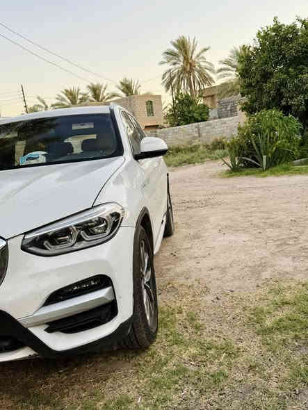 سلام عليكم 
‏BMW X3 2021 
لللبيع او مراوس باقل وفرق

السياره فول مواصفات للاخير 
كامرات ٣٦٠ 

، فتحه سقف بانوراما على طول السياره 

، كشن كهرباء تبريد تدفئة، خزن

مري شفط مع اشاير بالمري

اضاءة Full_LEDمتحرك ويه المقود مقود كهرباء

اضاءة الترحيب على الابواب 

 شاشة سرعة ديجتال 

ماوس تحكم 

ثلاث انظمة قياده

السياره هايبرد  بلك ان اعلى فئة يعني تشحنه على بلك البيت محرك 2000 تون باور تيربو طياره ماشاءالله 

 السياره مليانه مواصفات اذا احجي منا لباجر مااخلص ومعروف مواصفات الBMW  الحديث شنو محاجه احجيهن 

السياره  مبدل محرك جديد طك باكيت يعني بحاله ممتازة
ضرر السياره الباب عكس السايق والي بعده السعر المطلوب 280 وبيه  مجال
مكان الانبار 

***********
