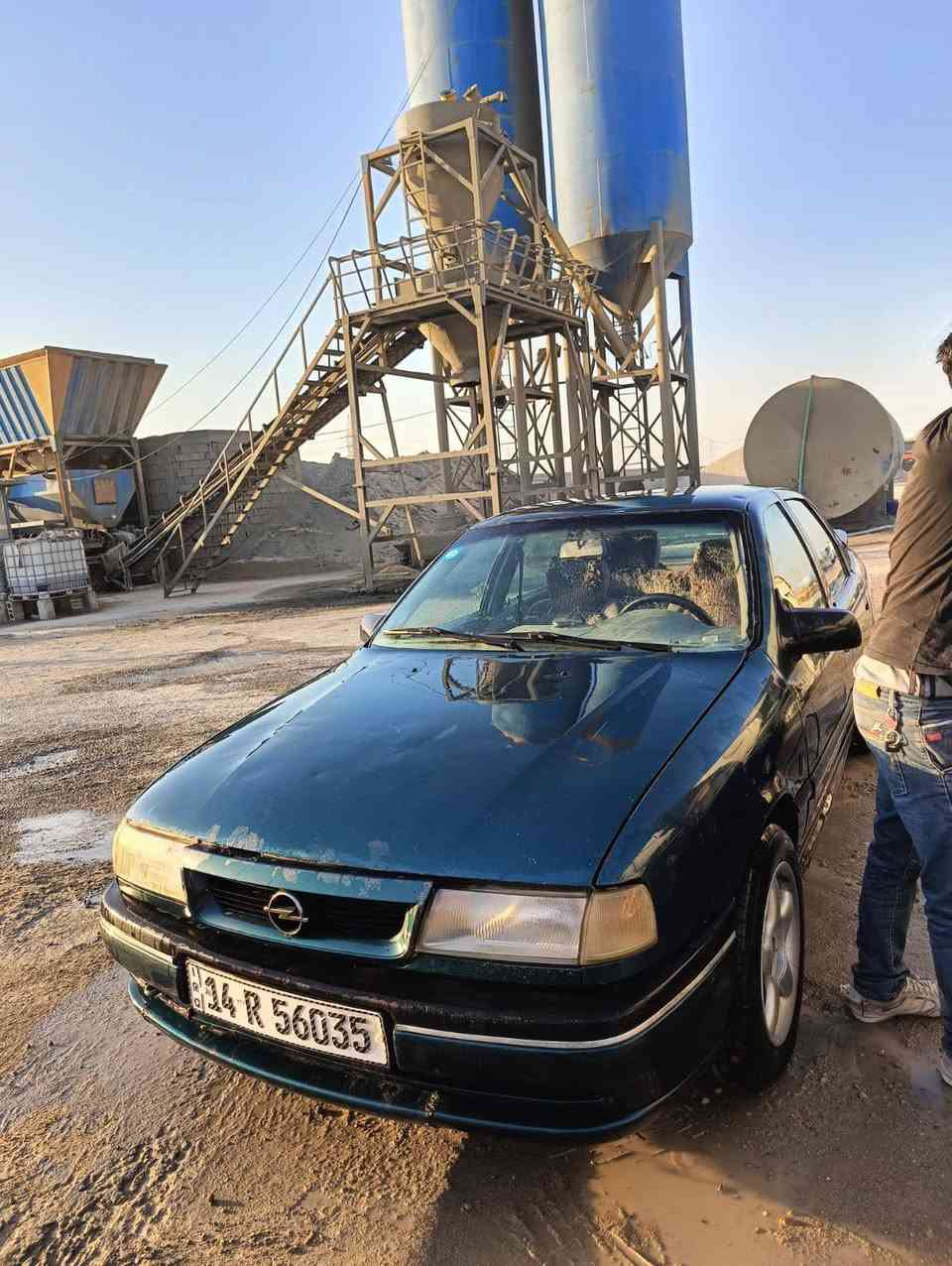 سلام عليكم وبل فكتره جاهزه مكينه وكير جدد كير عادي تخم تاير سياره ابلاديه مكفوله من الضربه ولصبغ سنويه جديده رقم نكليزي العنوان البصره الهارثه (***********)(***********)
