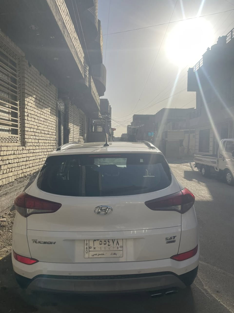 السلام عليكم توسان للبيع موديل ٢٠١٧ وارد مابيه حادث بيه شويه بالبنيد بانو رامه بصمه صندوق كهرباء كامرات ماميه خلفيه حساسات اماميه خلفيه ماشيه ٥٠ رقم الهاتف ***********
