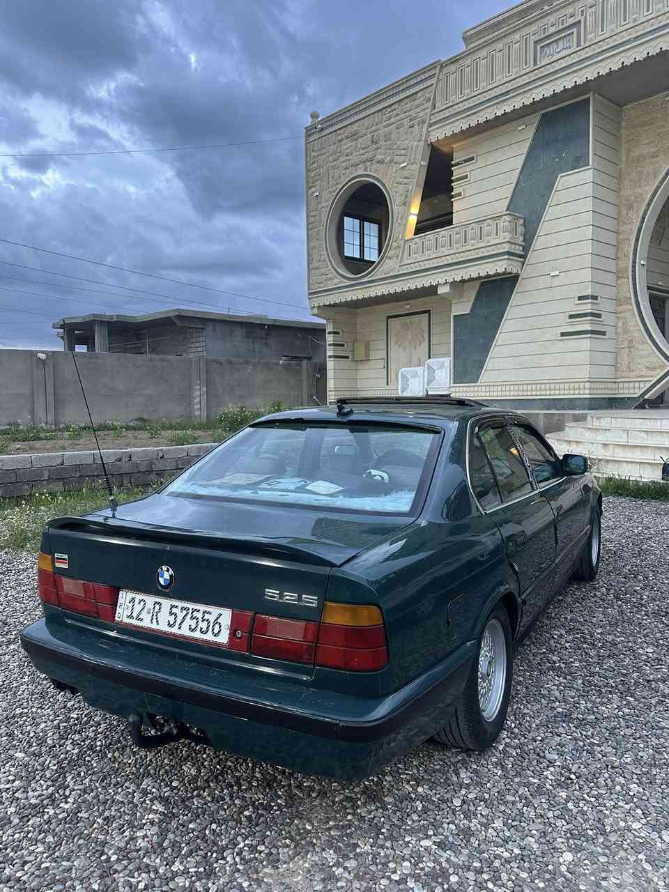 بي ام
525 محرك كبس 

گير عادي 

تبريد ثلج 

تدفئة فول 

لايت زنون 

شاشه+دمام 

تواير طخم جديد  

مظخم صوت بنصدوق سعرو 150 

سياره ما تصرف عليه ربع مال جناي 

رقم نينوى ألماني سنويه لل 2028 

كابون بانزين 

السعر 55وبيه مجال 

الاستفسار

‭0774 085 2350‬
