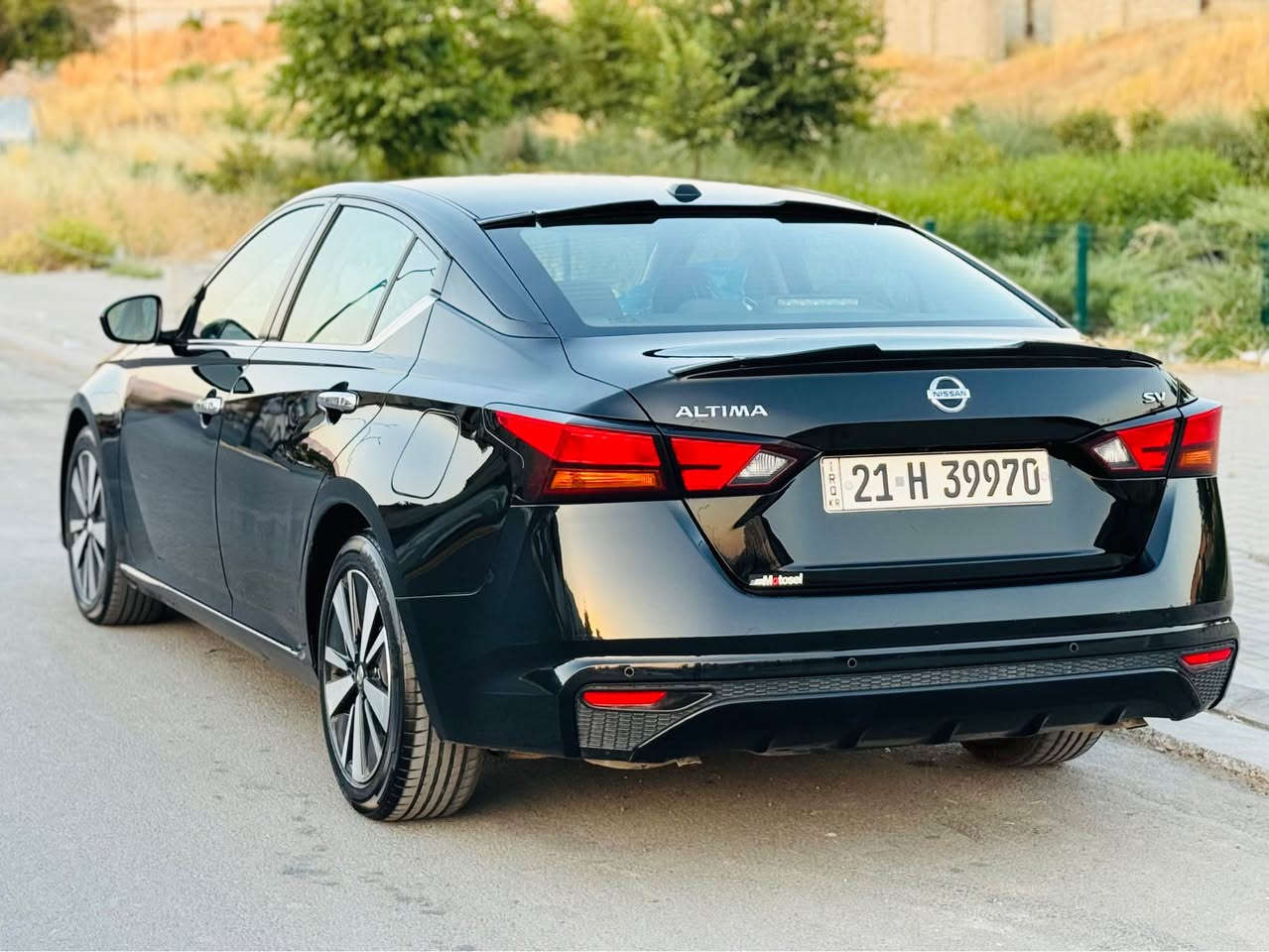nissan altima 2021 SV
 گێڕ مەکینە تەقەو رەقە کامل بە شەرت
دوجوت تایەیی لۆک تازە بەسراوە
ڕۆنی گێڕو مەکینە تازە گۆڕاوە
86mil ڕۆشتووە
 دوپارچە ی بۆیاخە و یەک پەلەساردی هەیە
کەمێک ناو گرتنی هەیە
سەنەوی تازەیەو 
ڕادار و خەتی جادە و حاسەی پشتەوە ئۆتۆستۆپە
بەردی ساڵنسای تێدایەو بیلادە
ماڵی دۆستە ۲٥٠ ی تەبع مەسرەفی تیا نییە
شەغال و دودرگاو سندوق بەسمەیە
نرخیشی 134$ مەجالی بریانە
سۆنەریم داناوە

***********
واتسەپ و فایبەری لەسەرە السليمانية, العراق
