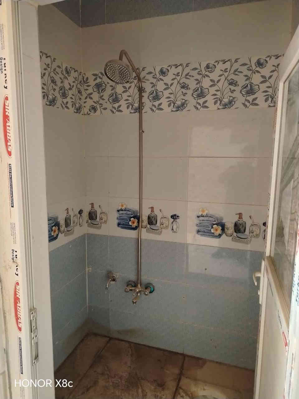 بيت على شارع المطار مقابيل ملحق القريه ماء وكهرباء واتبليط الحد باب بيت طابو زرعي سند 25 بناء طابوك جمهوري صب كونكريت سيراميك بورسلين ثقيل الاستفسار خاص او اتصال على الأرقام التالية ***********

*********** أو تساب احجز بيتك
