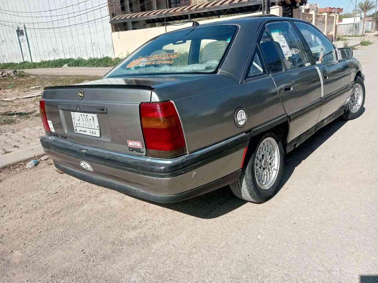 سلام عليكم اوميكا لبيع سياره حلوه سنويه مشروع الوطني بي دفتر بنزين كير محرك شرط كير اوتماتيك موديل 92 سعره سياره 38 بي مجال اشويه عنوان كركوك داقوق رقمي *********** Singapore
