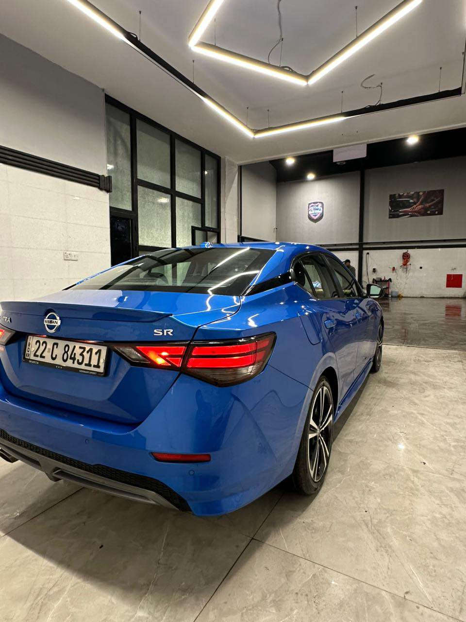 نيسان سينترا 2022 SR
عداد المسافة : 40 الف ميل 
حجم المحرك : 2000 (4 سلندر)
((((مرقم أربيل وجاهز)))
حادثه دوسة وشوية من جاملغ خلفي
بابين مبدل بلادي نفس اللون
⭕️بجم كبس
⭕️خلف كبس
⭕️ايرباك البردة صفحة السكن فقط ومرجع سستم
مواصفات 👇🏻
 بصمة ابواب 
بصمة تشغيل 
تشغيل عن بعد 
سستم سماعات  
شاشة دشبول ديجيتال
كاميرا °360
‏‎كاميرا امامي
كاميرا جانبي
كاميرا خلفي
اوتو هولد 
اوتو ستارات 
اوتو ستوب 
رادار امامي
رادار جانبي  (نقاط عمياء)
رادار خلفي (التحذير من الاصطدام)
حساسات خلفي 
نظام (𝐄𝐂𝐎)
نظام (𝐍𝐎𝐑𝐌𝐀𝐋)
نظام (𝐒𝐏𝐎𝐑𝐓)
كشنات مخمل
تحكمات استيرن
تبريد لمس 
لايتات ليـــLEDـــد عدسة زينون بيلادي
بكلايتات ايـــLEDـــد بيلادي
السعر 143$و بها مجال قليل
مكان السيارة اربيل
تحويل غرامات بشرط (السيارة بأسمي)
السيارة نظيفة واستخدام شخصي ميحتاجلها دينار مصرف
رقم الشاصي 3N1AB8DV5NY236050

*********** واتس اب
*********** أربيل, العراق

