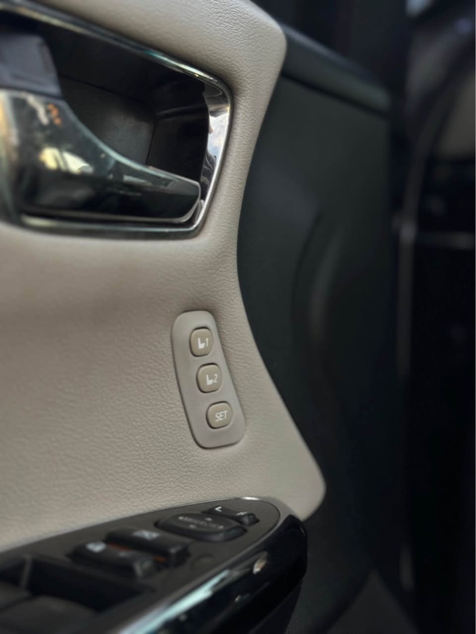 تۆیۆتا ئەڤەلۆن2018 تۆرینگ فول فول  مواسەفات  سلاید   رادار لاید LED  مواسەفات ئەمریکی   بێ بۆیاخ کلین تایتڵ  بێ لافاو تاقانەی بازاڕ تەنها ۱٠٠ هەزار میل رۆیوە   گێڕ و مەکینەی بە شەرتە با ناوی خۆمە لە سلێمانیم *********** السليمانية, العراق
