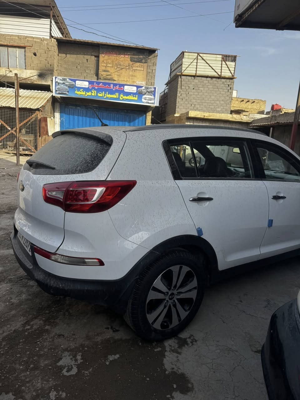 سبورتج خليجي مديل ١٣ مكفوله 
بيه شويه صبغ  باب الصدر اثر شخط 
فول فول عده البصمه سياره جاهزه 
***********
