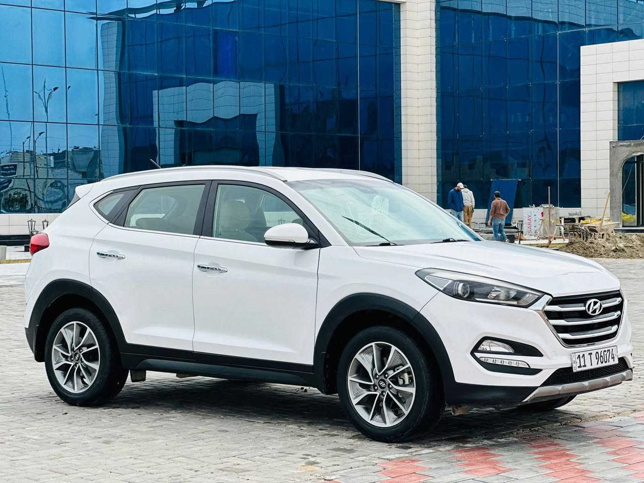 سلام عليكم للبيع توسان موديل 2018 خليجي السعر 173 وبي مجال مكفوله ضربه صبغ موصفات مكينه 2000 دوش داخل بيجي تحكم ستيرن تبريد قطعتين كامره خلفيه دواره 3 وضعيات قياده مكينه وكير كفاله تخم تاير حداديه تبريد تدفئه رقم بغداد دوالي تحويل مباشر بسمي العنوان كربلاء للستفسار ***********
