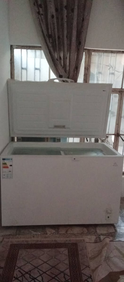 السلام عليكم مجمده جديده صار لها 15 يوم من مشتغله للبيع العنوان الشعله السعر 500 وبيا مجال***********
