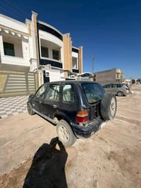 سياره سبورتج 1994 حالتها شوي تعبانه للتفاصيل اكثر خاص