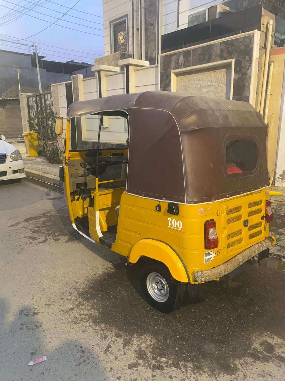 السلام عليكم
تكتك مديل 20
رقم او سنويه 
التكتك هستوهه مجفته 
التكتك حلوه تعال اوشف ابعينك 
السعر 5600 او بيهه مجال 
المكان. البصره القبله.
***********
