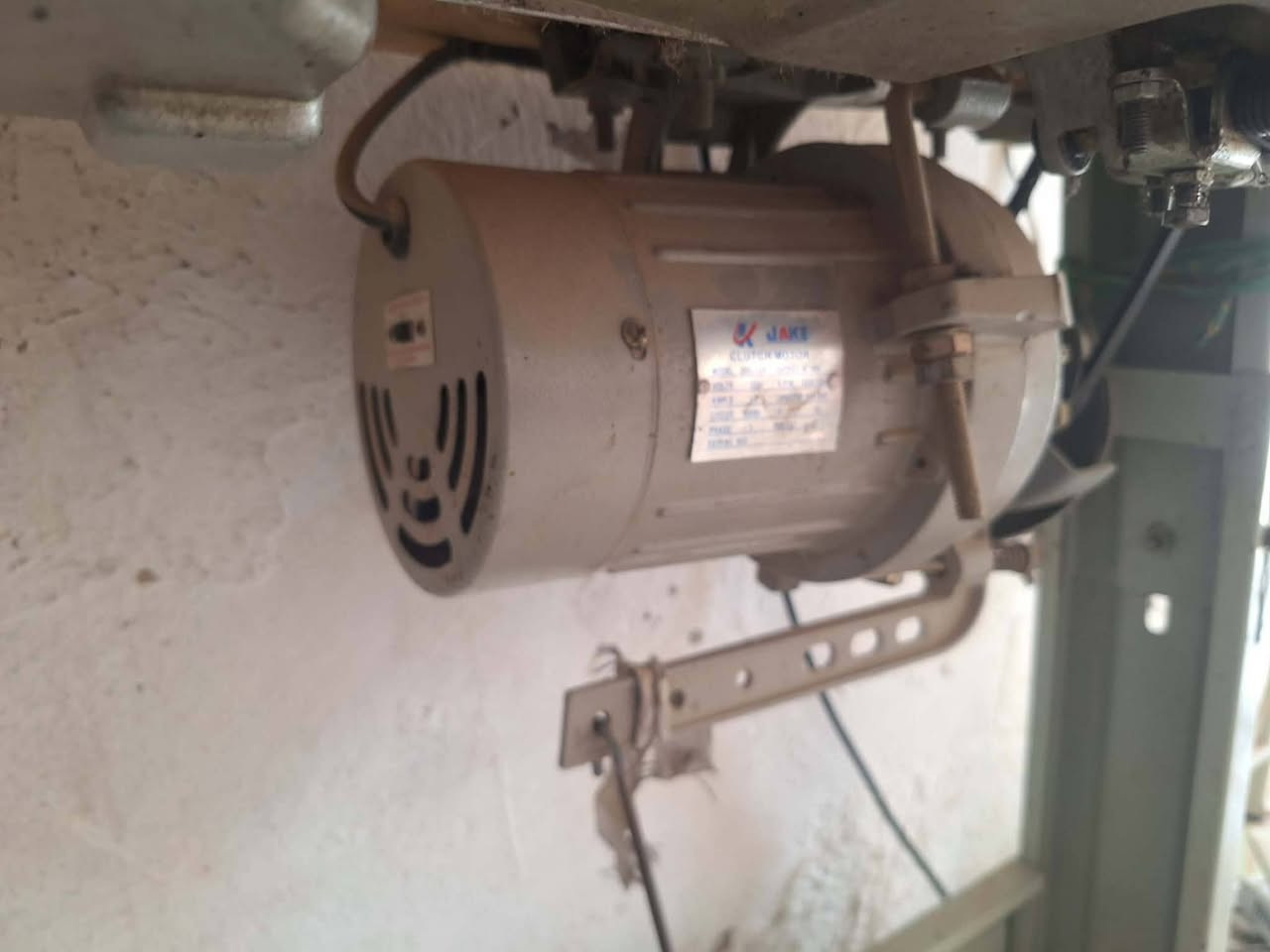 سلام عليكم مكينه خياطه جاك باب اول + اوفر اربعه خيط  بأسعار  مناسبه 
للاستفسار اتصال ع الرقم التالي 
***********
***********
