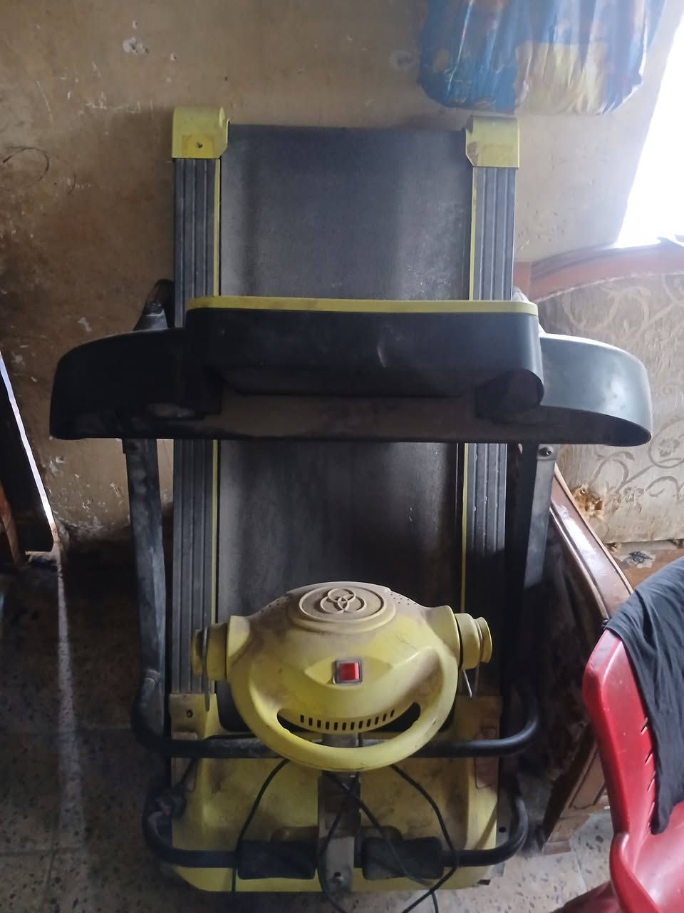 سلام عليكم جهاز ركض البيع شغال السعر 180 وبي مجال الشراي مكاني الكمالية ***********
