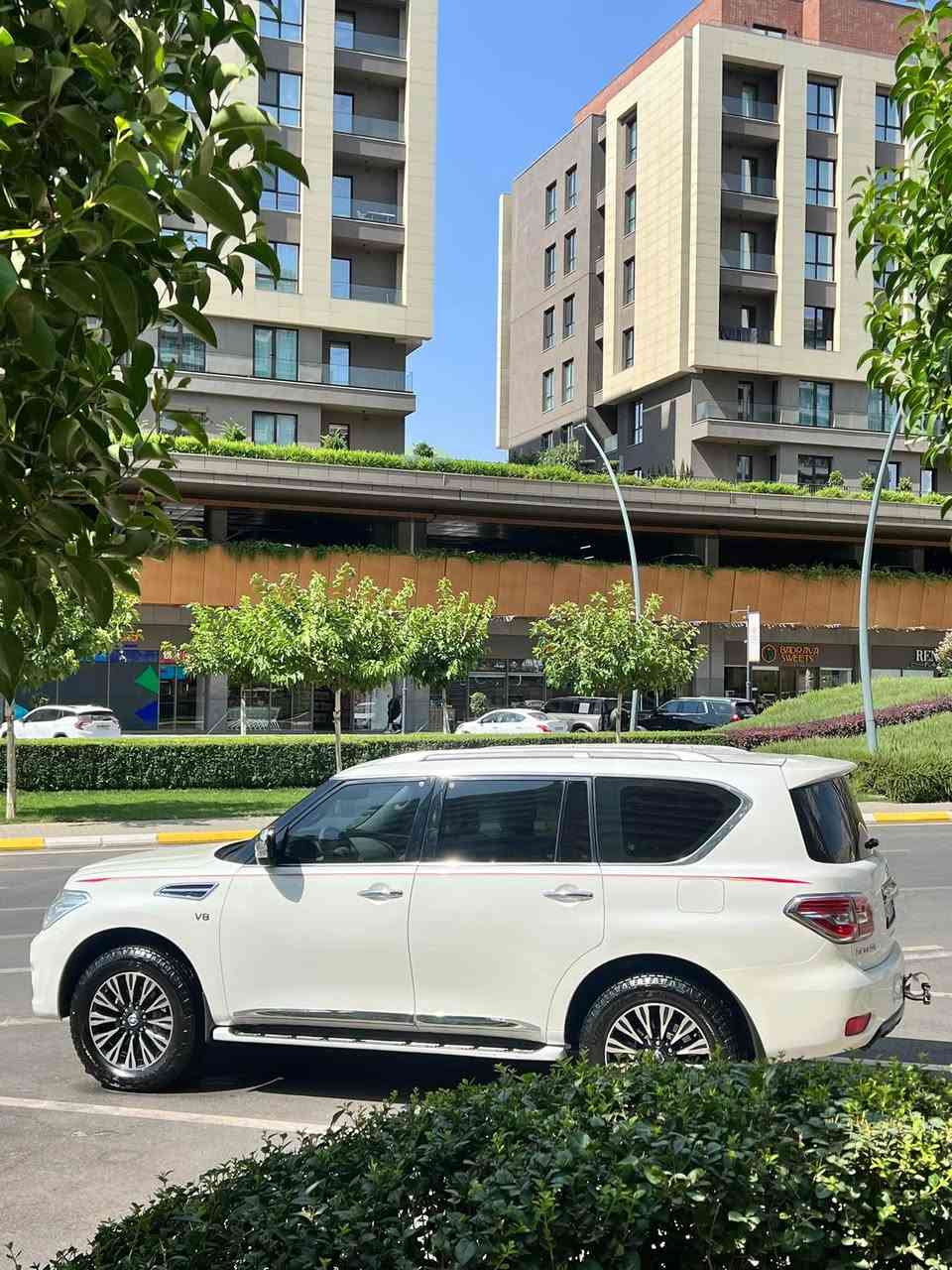 Nissan patrol 2014 SE
نيسان باترول ٢٠١٤ 
مه كينه مه رخوب بجوك se
مواسه فات
سلايت
كوشن جلد
كوشن كاره با
شه خال
كاميرا
سه لاجه
سنوق شه فت
حاسه
كتابي جام ره ش كردني له گه له تا٢٠/٤/٢٠٢٧
گيرو مه كينه ي به شه رت نه كراوه ته وه
به ناوي خومه وه يه
هه مو كياني له سه ر ده قي شه ريكه ماوه
شوين سليماني
*********** what’s app viber
