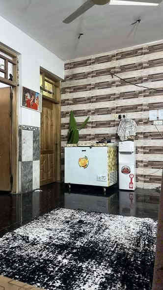 بيت في مدينة الصدر قطاع 33 6غرف نوم وصالات قاطين بناء جديد مو قديم مساحته 144 للبيع  اللي يريد يجي ويشوفة  ملحقات الفوك 4 غرف وحدة منهن ترهم مطبخ حتى تأسيس بيها
للاستفسار ***********

السعر220 قفل
