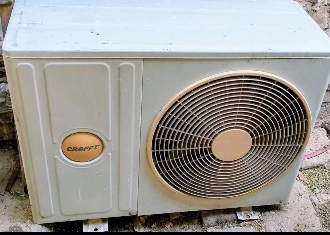 سلام عليكم
 سبلت كرافت 2 طن للبيع شغال 
كامل مع بواري ووايرات 
سعر 250 قفل
تاخذة عل فحص
مكاني بغداد حرية


**إذا كنت صاحب هذا الإعلان وتريد حذفه لأي سبب، رجاءا أرسل رسالة إلى الدعم الفني**