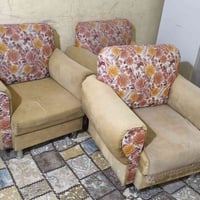 قنفات للبيع السعر 20 وبيهن مجال نضيفات 07722599488