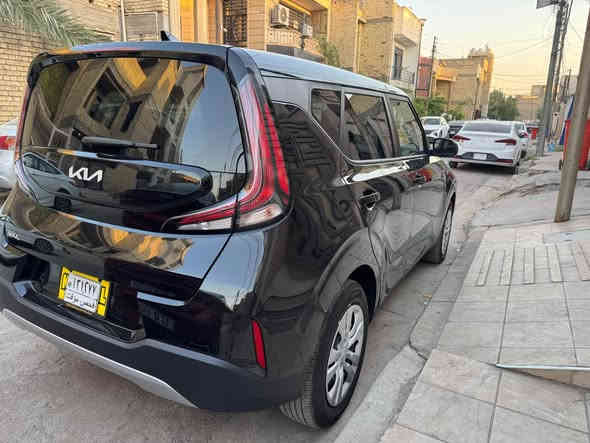 كيا صول وارد امريكي موديل 2024 للبيع

سلام عليكم

كيا صول وارد امريكي موديل 2024 للبيع

المواصفات Lx

الحادث باب الصدر مبدل ومصبوغ والباب الخلف الصدر والجاملغ الامامي مصبوغات بدون تبديل فقط تعديل وصور الحادث مرفقة بالمنشور

السيارة ماشية 2 الف فقط 

محرك 2000 DOHC المرغوب

بدون رقم تترقم جميع المحافظات

السعر 13500$ 

رقم الهاتف *********** 

الموقع بغداد الدورة حي الصحة بغداد
