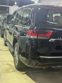 لاندكروز 2023 ساز نمتدّ ماشيه 77الف تنفس طبيعي  لاستفسار 07700163965