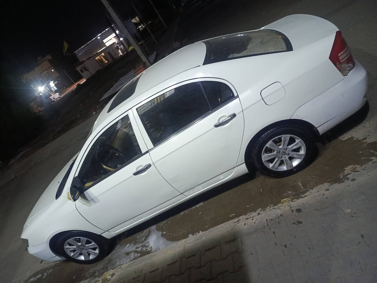 سلام عليكم نيفان صيني 13 فول اشاير بلمري كامره فتحة ما عدا كير عادي مكينة كير حداديه تبريد تدفئ تخم تاير جواها جديد سياره 5 ويل كب سياره رقم بغداد انكليزي هزه جديده سنويه لنهايه سنه  2026 عنوان السياره في كربلاء السياره كفاله عامه طخه مابيهة ماعدا اثر شخوط مكانين لو ثلاثه سياره باسمي تحويل ثاني يوم مشروع وطني  سعر السياره 48 بيهة مجال حك جية شي بسيط غير متواجد على الفيس فقط اتصال ***********
