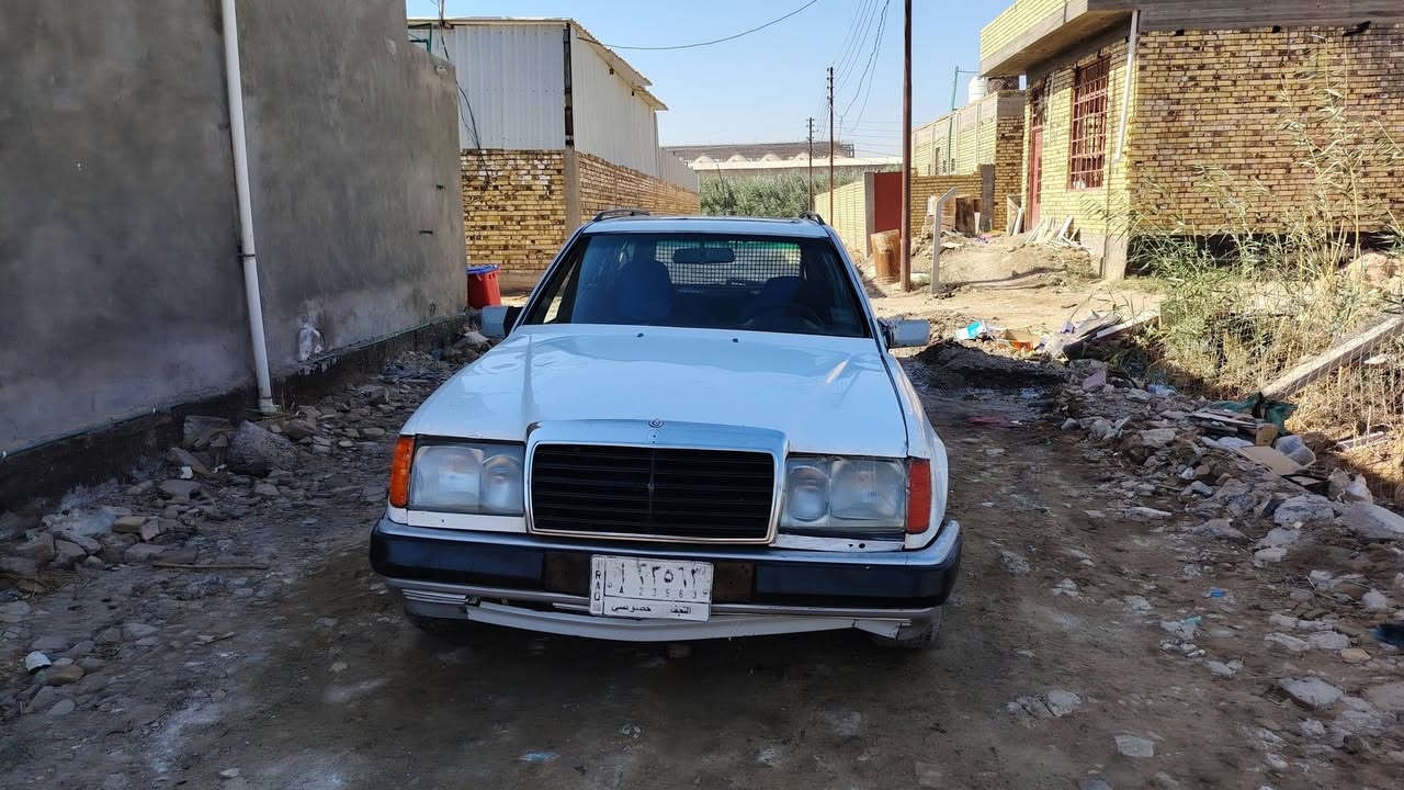 سلام عليكم مارسدس  مكينه كير بطه ٢٥٠٠ مكفولات حداديه وصط كهرباايات شغاله تخم تاير نضيف السعر٢٠ ورقه اوبيه مجال امراوس اوبيع حسب القناعه  مكاني دوانيه شاميه  ***********
