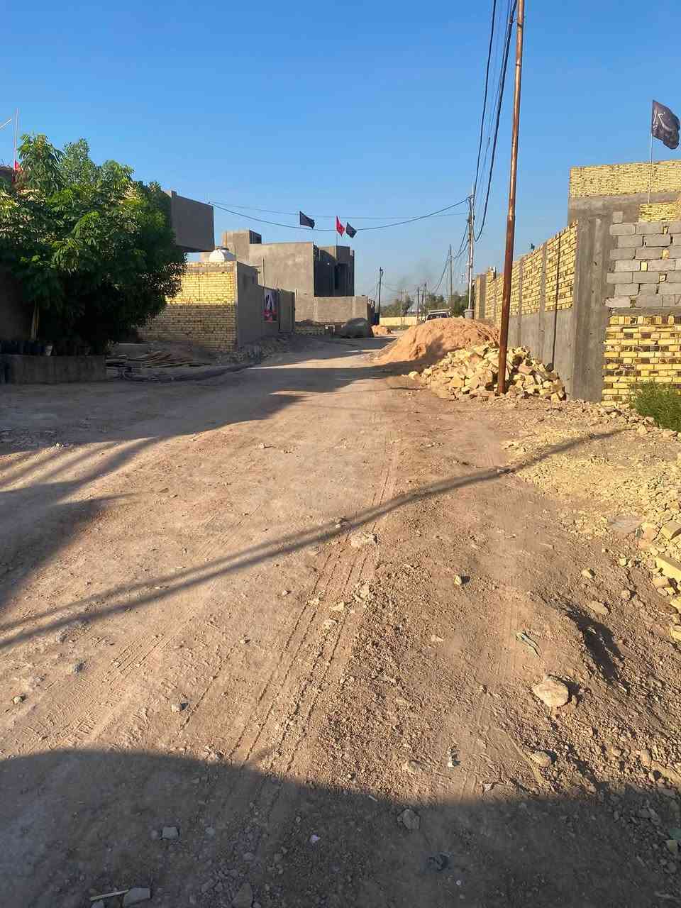 بتلوا مساحة 256
الطول 8/30 متر
المكان حله حي نادر خلف معمل الغاز مباشرة
***********
