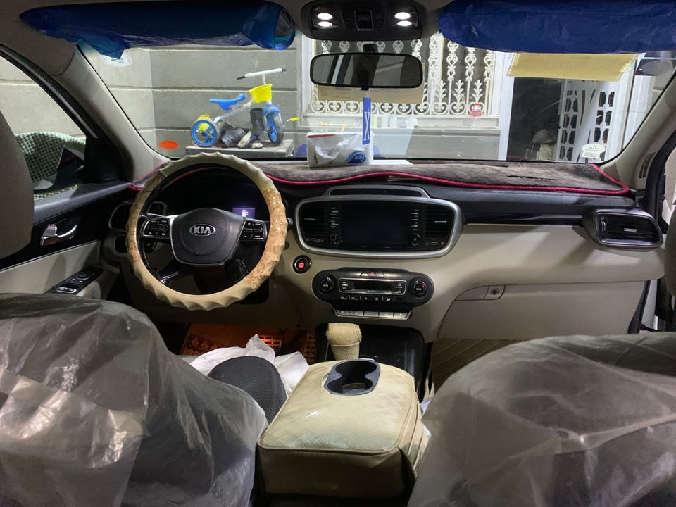 السلام عليكم
للبيع كيا سورنتو موديل 2019 خليجية 
فول مواصفات  :محرك 6 سلندر - شاشة كبيرة - كامرة خلفية- حساس امامي  خلفي -سقف بانوراما على طول السياره -كشنات كهرباء تدفئه تبريد - تبريد 3 قطع -7 راكب- 
لد امامي- جنطة كهرباء.- دفع رباعي ماشيه 107 الف قابل للزياده 
السيارة بيه قطعتين صبغ البنيد والجاملغ عكس السايق ا . 
مكان السيارة : ناصريه- سوق الشيوخ - 

السعر : 230$ قابل للتفاوض 
لاستفسار الاتصال عبر الرقم : *********** بي واتساب
—————
