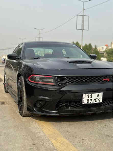 جارجر 2017 RT 5700 للبيع فول مواصفات عدا الفتحة حادثها موضح بالمنشور جداً بسيط وصار بيها هنا هم صبغ يعني 5 قطع فقط بدون ايرباك بس مال برده طاك وراجع الباقي كله سليم 
السيارة بدون لغد وبدون شاصي وكلش نظيفة وحلوة وعليها هواي اضافات لحاية دفيوزر srt بنيد مبدل srt لد داخل المازده متغير الالوان على التلفون يشتغل  ولد داخل السيارة اكثر من 40 لون السيارة عليها برمجة يم غيث طلقات وفصلة وفتح رون وسيفتي كاملة للسيارة 
كلشي مناقصها وسعرها مناسب لان مابيها دواخل ولا ايرباك 
ملاحظة السيارة صوتها بلادي وكلش حلو وقوي 
مكان السيارة بغداد حي الجهاد
***********
السعر 167 وبيها مجال شي كلش كلش بسيط حك الجية بغداد
