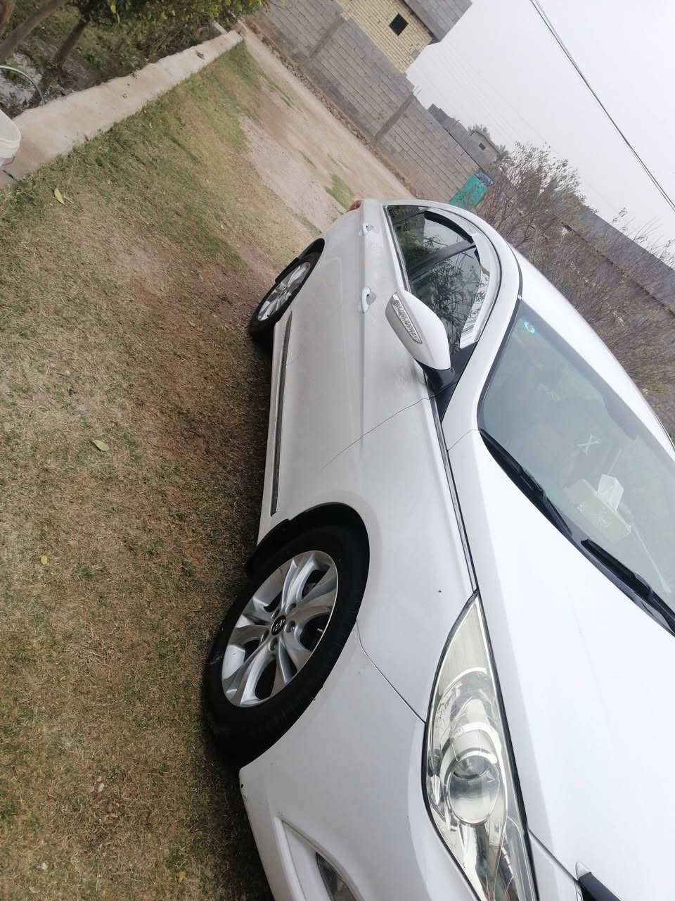 سياره للبيع سوناتا خليجي موديل 2013 ضرر دعاميه خلفيه تبريد قطعتين كشانه كهرباءيه السعر 143 الرقم ***********
