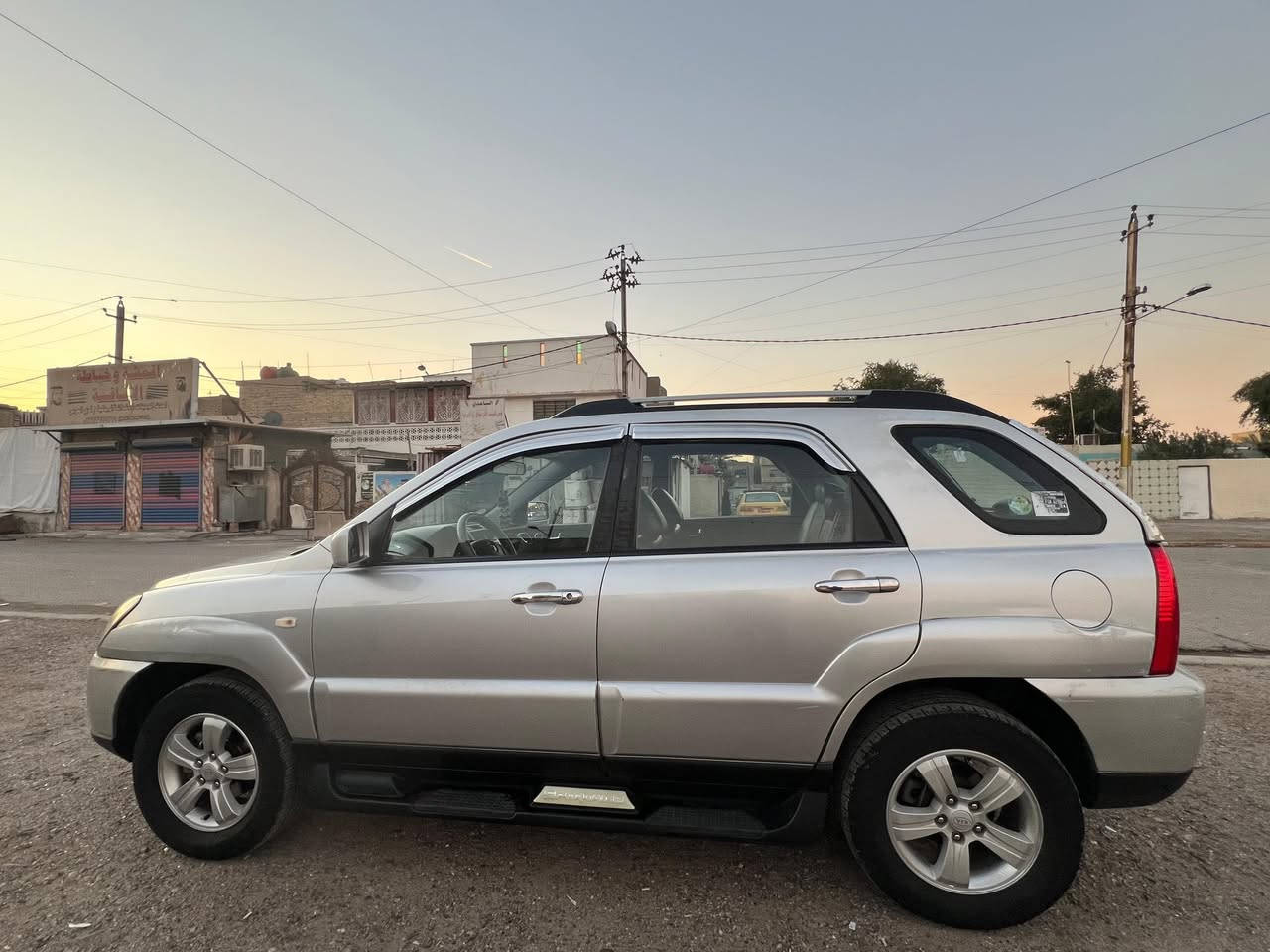 سلام عليكم سبورتج 2009 بلاديه كير محرك دواخل جديد باتري جديد تخم تاير صدر مامي خلفي جديد رقم مميز سنويه 27 بسمي سعر 110 بيه مجال مكان بغداد الحبيبيه رقم الهاتف *********** مكلف بل نشر
