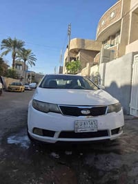 كيا سيراتو للبيع  موديل 2012 خليجي  سيارة بسمي فتحة تحكم ستيرين شاشة  ...