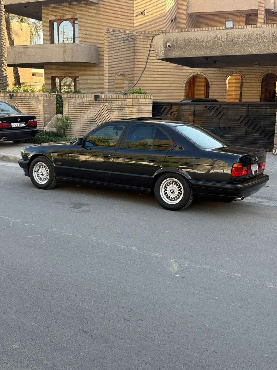 نبديكم بصلاة على محمد وآل محمد
سلام عليكم ورحمة الله عندي بي ام 
525  اصل وافصل مسكر عدل موديل 91
وارد يابان سياره جديده وجاهزه اي نقص 
مابيه موصفات سياره دبل ايرباك برده خلفيه 
دبل جكمجه دبل تليفون كشنات جلد كارتير 
صاج ملكي سلايت طكتين بجم عريض سياره 
مابيه حادث تخم تاير جديد ويل كب اصلي جديد
مروحه كهرباء تبريد قطعتين ثلج محرك شرط 
كير صدر امامي وخلفي شرط منضومت زينون 
اصليه اكرر سياره كارتون رقم بغداد الدولي 
تحويل مباشر بيع او مراوس حسب القناعه 
مكاني بغداد الكراده الاستفسار اكثر هاذا رقمي 
***********
