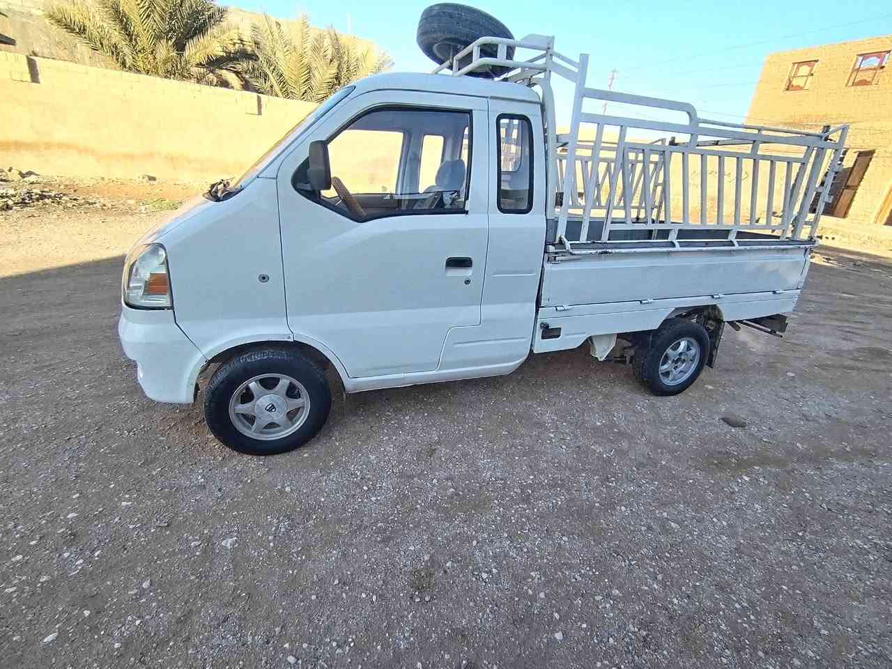 سلام وعليكم عموشه للبيع موديل ١٢ سياره جاهزه سعر ٤٦ ورقه المكان القائم بحصيبه الاستفسار اتصل عله هاذه رقم ***********
