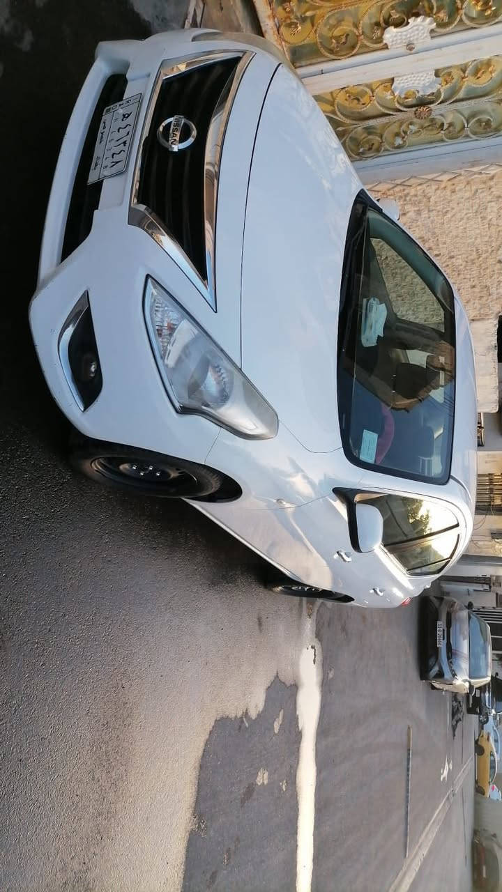 السلام عليكم 
نيسان سني موديل 2021 ماشيه 77 الف 
السياره مسويله ادامه كامله صدر امامي خلفي 
بيهه طخه مثل ماموضح بالصوره ومصلحهه 
السعر 115 مكان السياره بغداد الاعظميه 
اخوان اني مكلف بالنشر 
للأستفسار رقم صاحب السياره ***********
