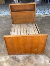 النجف • سرير طفل • للبيع