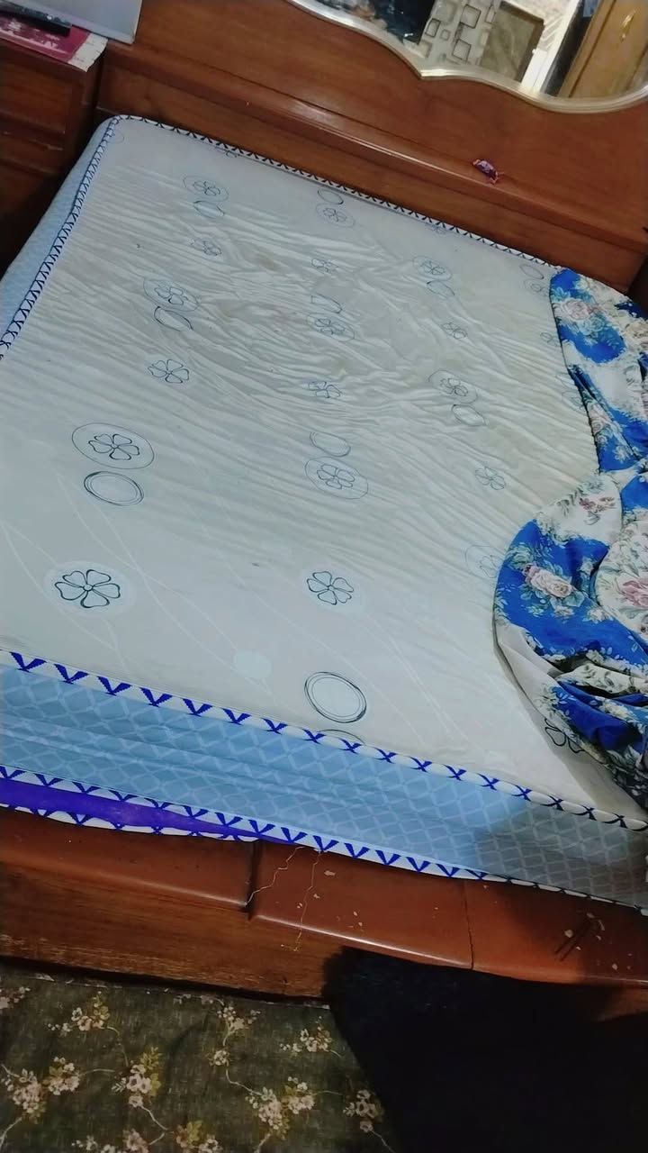 ملحقات غرفه نوم مع الدوشك ب 200 وبيها مجال بسيط اي ضرر مابيها


**إذا كنت صاحب هذا الإعلان وتريد حذفه لأي سبب، رجاءا أرسل رسالة إلى الدعم الفني**