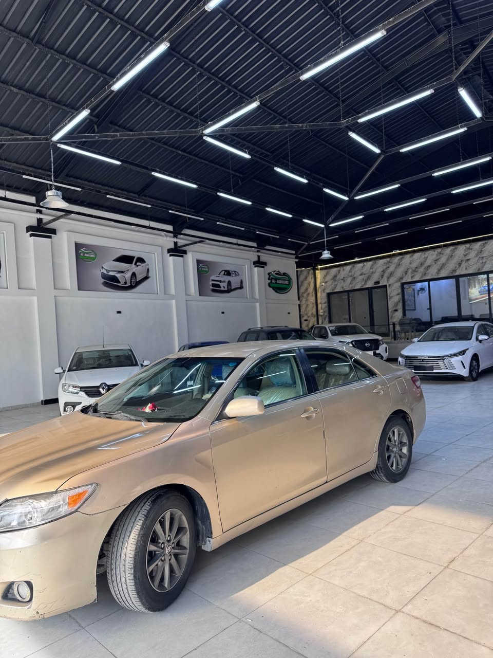 سيارة كامري 2011 
صبغ حزام رش بدون معجون 
بيها حادث امامي شاصي إصبعين 
سعر 90 بيها مجال 
موبايل *********** موصل, نينوى
