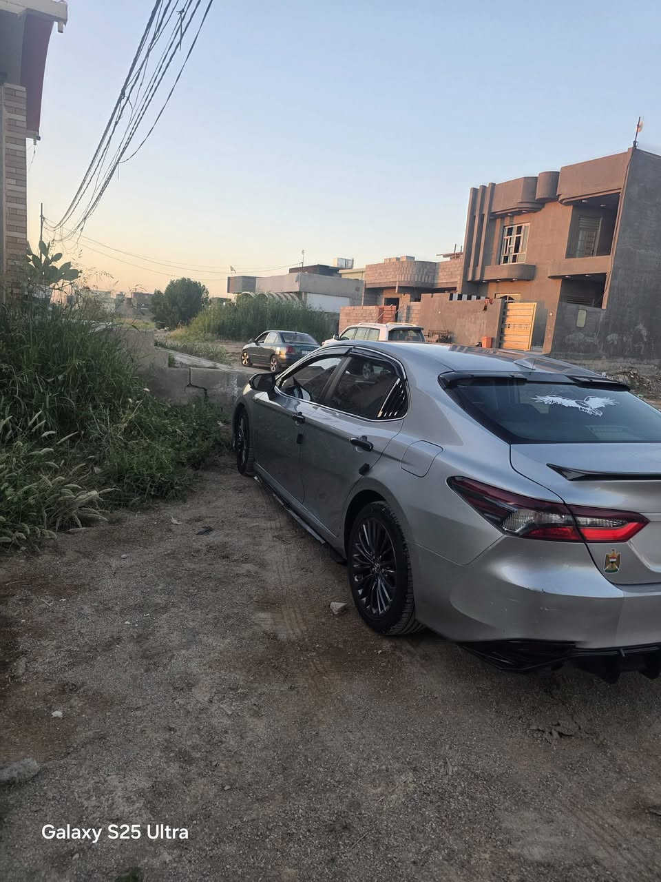 السلام عليكم كاميري موديل 2021هايبرد وارد امريكي رقم بغداد الدولي سياره نضيفه ومال بيت
مواصفات 
بصمه وكشنات كهرباء لايت زنون عالي ناصي 
عدا الفتحه  السياره مكفوله كفاله مابيها صبغ فقط بارد 
السعر خااااااص.        مكان السياره ديالى الخالص الاستفسار اكثر اتصل عل الرقم ***********
