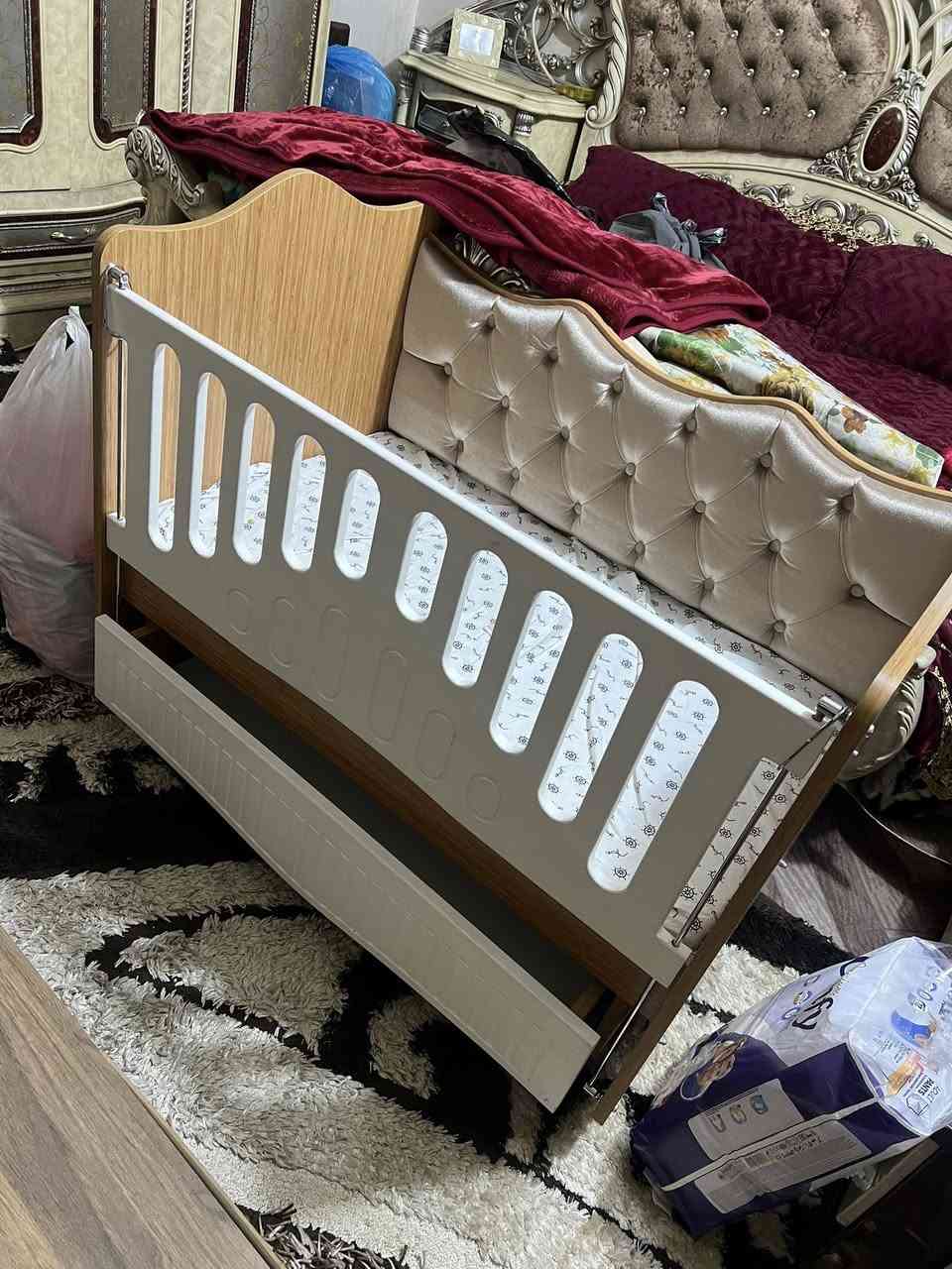 غراض منزل للبيع/
كنتور صاج ب230 وبي مجال 
تخم مستعمل ب٢٩٠ وبي مجال 
ميز بلازما ب ٩٠ مامستخدم جديد بي مجال قليل جداً
قريولة نفر واحد ب٩٥ وبي مجال
كاروك او قريولة طفل ب١٣٠ 
للاتصال او الاستفسار/***********
عنوان كربلاء_سيف سعد
