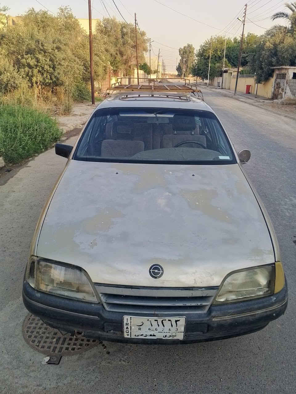 السلام عليكم من رخصة مدير الكروب متاح سيارة اومكةموديل88 موصل حي الجوسق ***********
